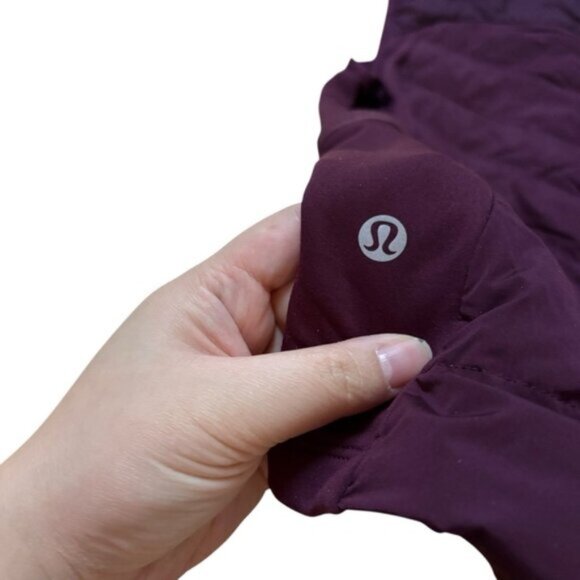 Lululemon Down For It All Vest Size 0 - Picture 4 of 5